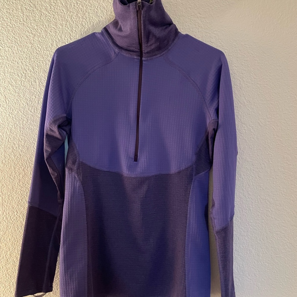 Patagonia Capiliene Base Layer—Unique Design